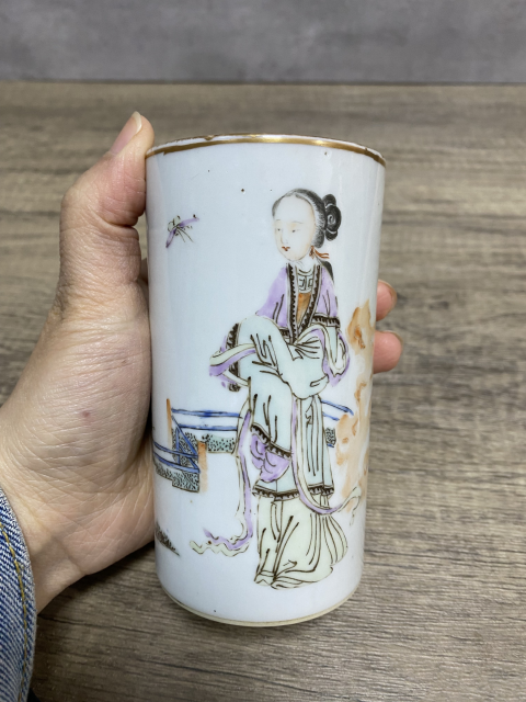 古玩陶瓷光緒仕女紋粉彩筆筒拍賣，當前價格2680元