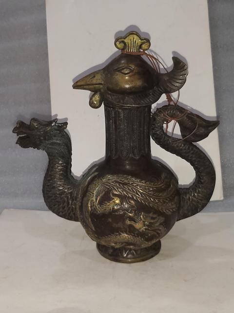 古玩雜項(xiàng)紫銅鎏金龍鳳壺拍賣，當(dāng)前價(jià)格680元