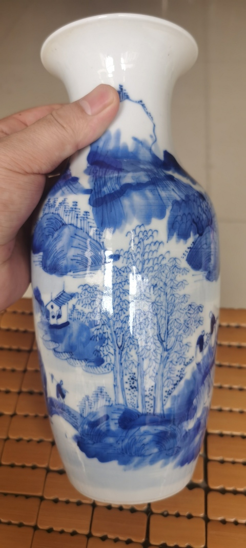 古玩陶瓷清人物山水紋瓶拍賣，當前價格4000元