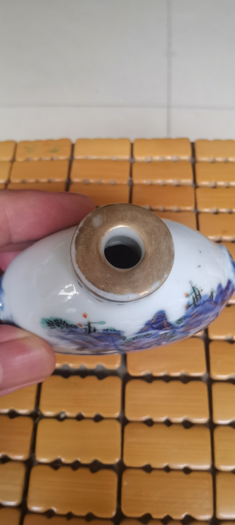 古玩陶瓷清山水紋鼻煙壺拍賣,當前價格6800元