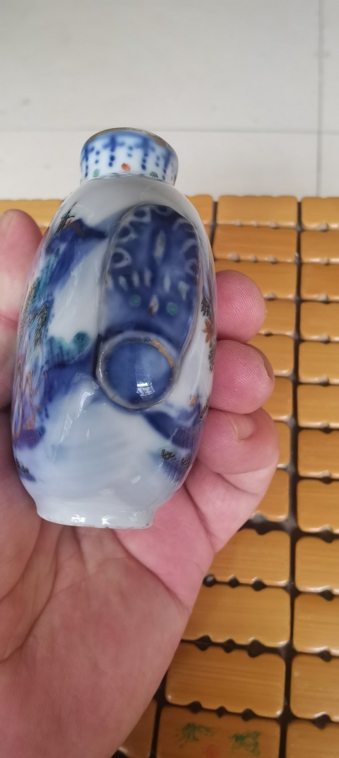 古玩陶瓷清山水紋鼻煙壺拍賣,當前價格6800元