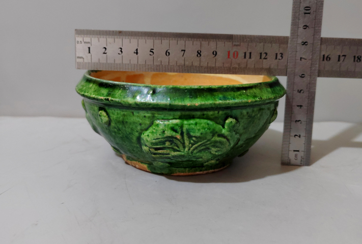 古玩陶瓷金元堆塑鼓釘獸頭紋三彩爐拍賣，當前價格9800元