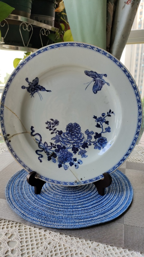 古玩陶瓷清雍正青花碟戀花紋大盤拍賣，當(dāng)前價(jià)格1200元