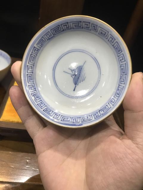 古玩陶瓷(新年放漏中)晚清-山水風景-青花蓋碗一對拍賣,當前價格774元