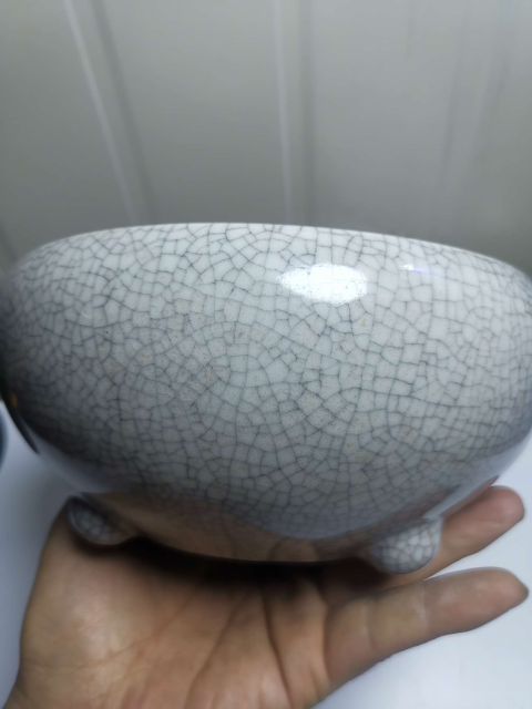 古玩陶瓷哥釉三足香爐拍賣,當前價格4600元