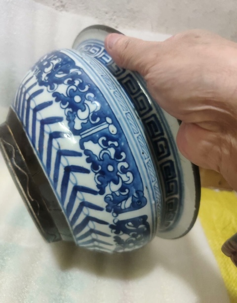 古玩陶瓷清中期，青花夔龍紋，大香爐拍賣，當前價格4444元