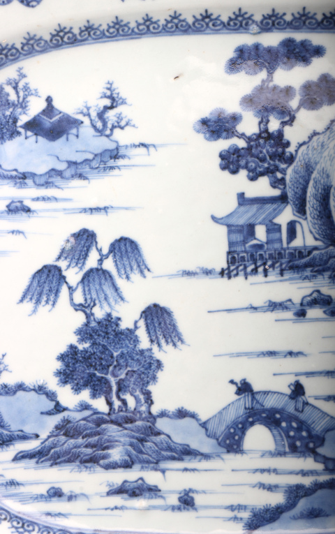 古玩陶瓷【8149】清乾隆  青花山水樓閣攜琴訪友圖長方盤拍賣，當前價格6500元
