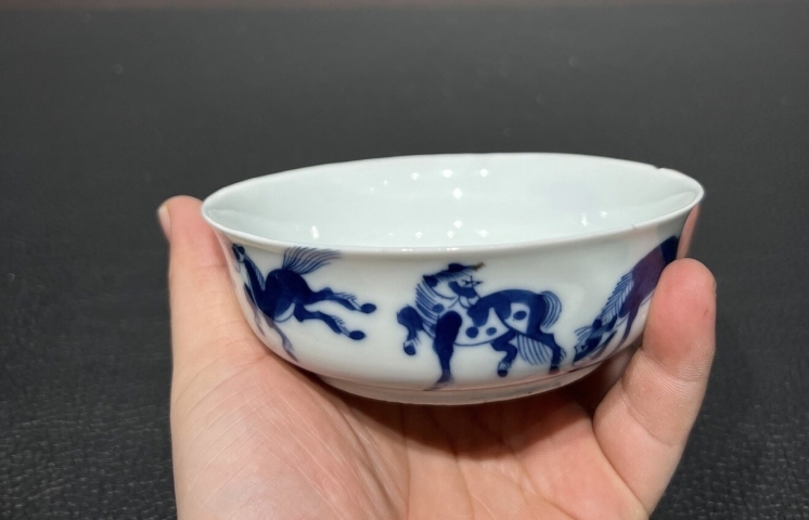 古玩陶瓷清代馬紋洗拍賣，當(dāng)前價格2300元