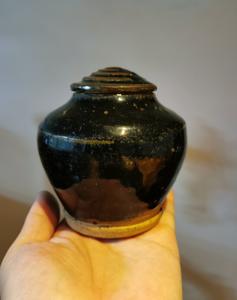 古玩陶瓷明代早期?黑釉帶蓋茶入拍賣,當前價格1350元