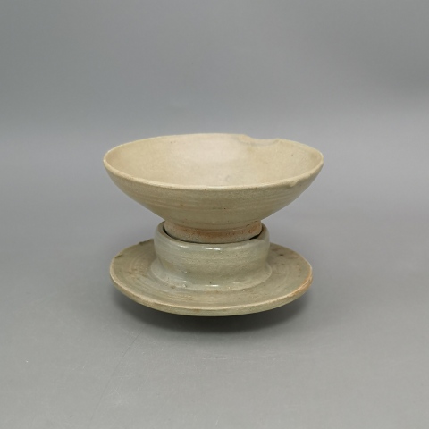 古玩陶瓷青白瓷盞托拍賣(mài)，當(dāng)前價(jià)格1300元