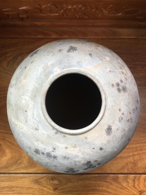 古玩陶瓷灰陶三熊足谷倉(cāng)拍賣,當(dāng)前價(jià)格3888元