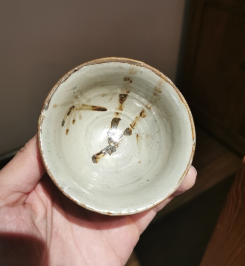 古玩陶瓷清早期·褐彩竹字紋杯拍賣,當前價格990元