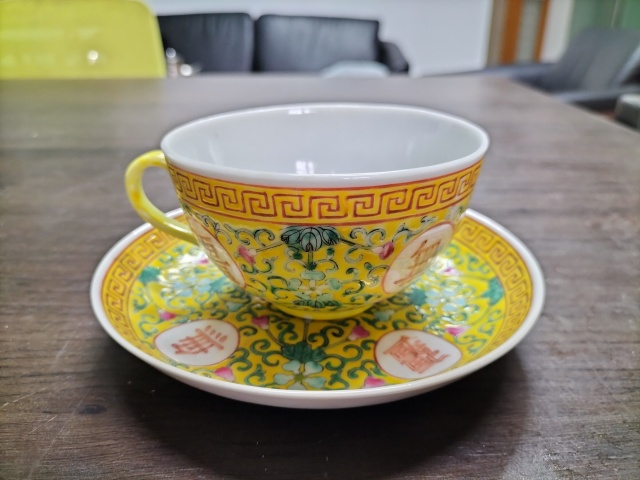 中国 清朝大清 粉彩杯 乾隆年製在銘 唐物 316603_difile1-L.jpg