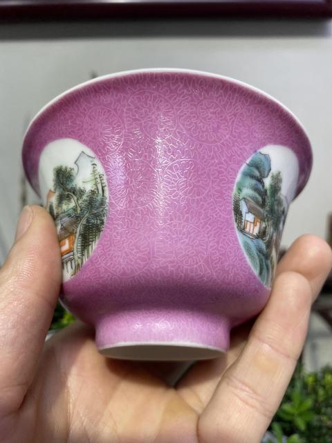古玩陶瓷傳世胭脂紅匝道粉彩開窗山水紋杯拍賣，當前價格6800元