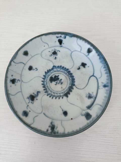古玩陶瓷清中 .大尺寸如意靈芝紋青花盤(pán)140拍賣(mài),當(dāng)前價(jià)格140元
