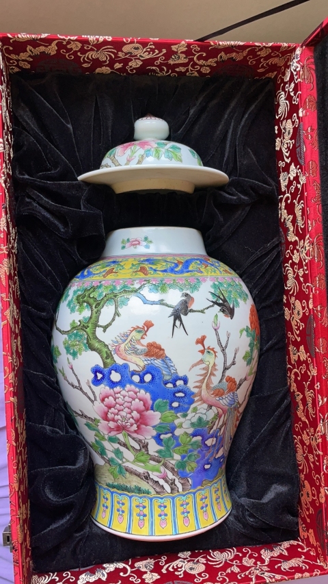 古玩陶瓷【精品】清光緒·粉彩五倫圖將軍罐拍賣,當前價格53000元