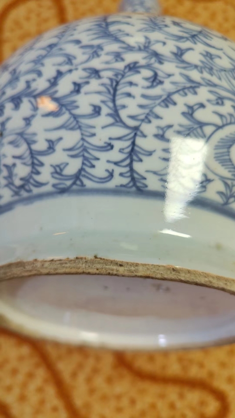 古玩陶瓷青花纏枝花紋天球瓶拍賣，當(dāng)前價(jià)格15000元