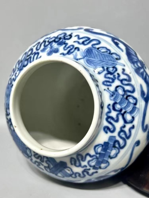 古玩陶瓷人物花鳥紋青花罐拍賣,當前價格4800元