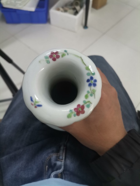 古玩陶瓷同治粉彩無雙譜龍紋瓶拍賣，當前價格6500元