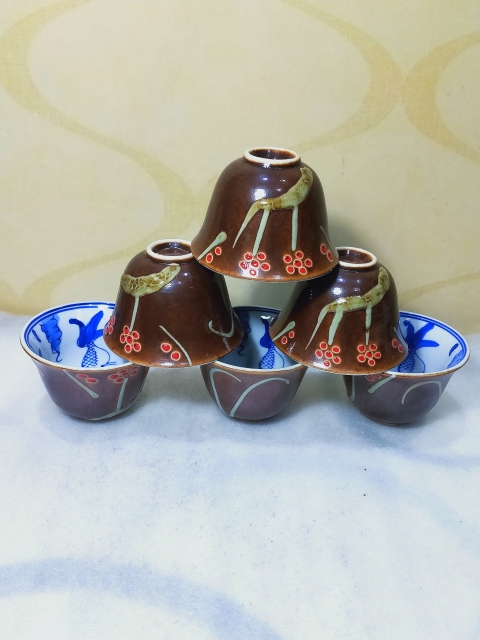 古玩陶瓷外紫金釉內(nèi)青花魚藻紋杯拍賣,當(dāng)前價格299元
