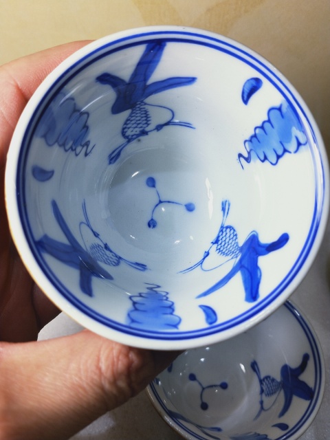 古玩陶瓷外紫金釉內(nèi)青花魚藻紋杯拍賣,當(dāng)前價格299元