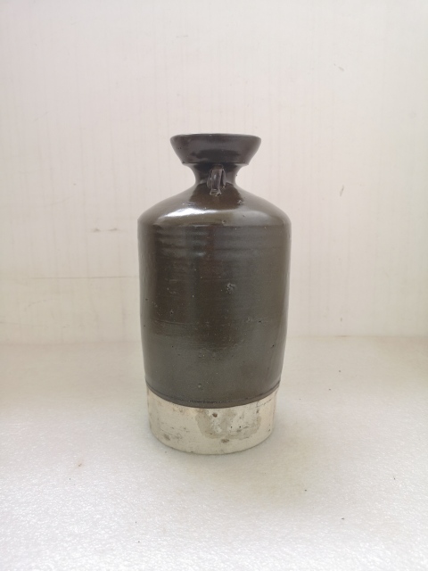 古玩陶瓷磁州窯茶葉末釉雙系盤口瓶拍賣,當(dāng)前價格580元