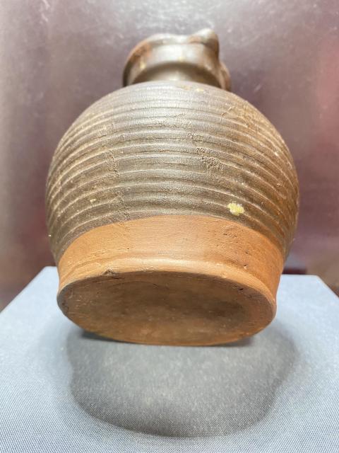 古玩陶瓷清褐色釉花澆拍賣,當前價格500元
