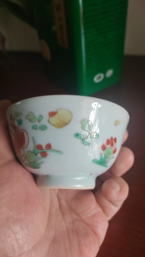 古玩陶瓷康熙傳統五彩花卉杯拍賣，當前價格12000元