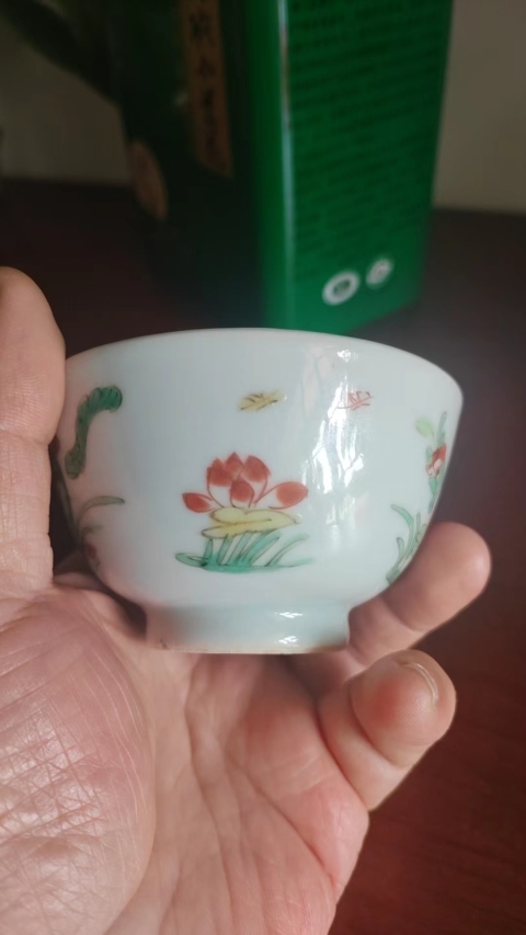 古玩陶瓷康熙傳統五彩花卉杯拍賣，當前價格12000元