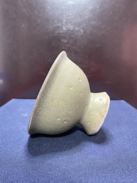 古玩陶瓷青釉高足杯拍賣，當前價格1800元