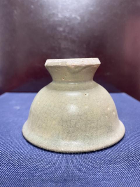 古玩陶瓷青釉高足杯拍賣，當前價格1800元