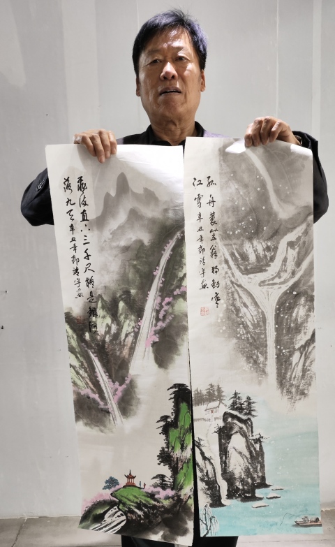 古玩字畫有合影真跡中國美術家協會會員,安徽省書協會員,香港書畫研究院副院長,新加坡華人書畫藝術理事拍賣,當前價格30000元