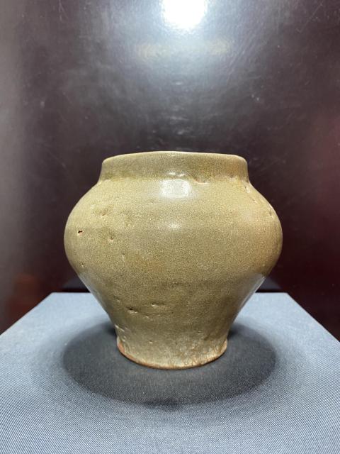 古玩陶瓷元,龍泉窯系仰蓮罐拍賣,當前價格1650元