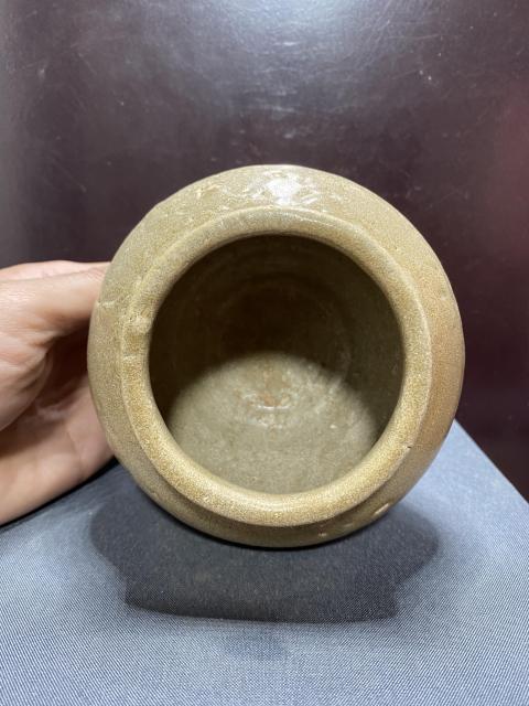古玩陶瓷元,龍泉窯系仰蓮罐拍賣,當前價格1650元