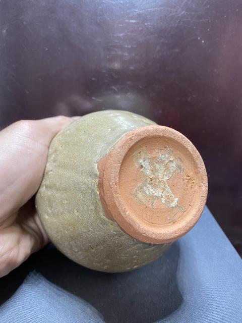 古玩陶瓷元,龍泉窯系仰蓮罐拍賣,當前價格1650元