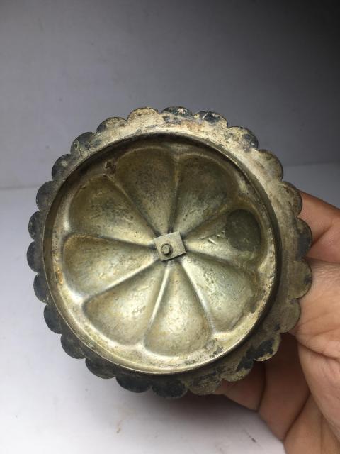 古玩雜項銀刻花卉紋蓋杯一套拍賣，當前價格3888元