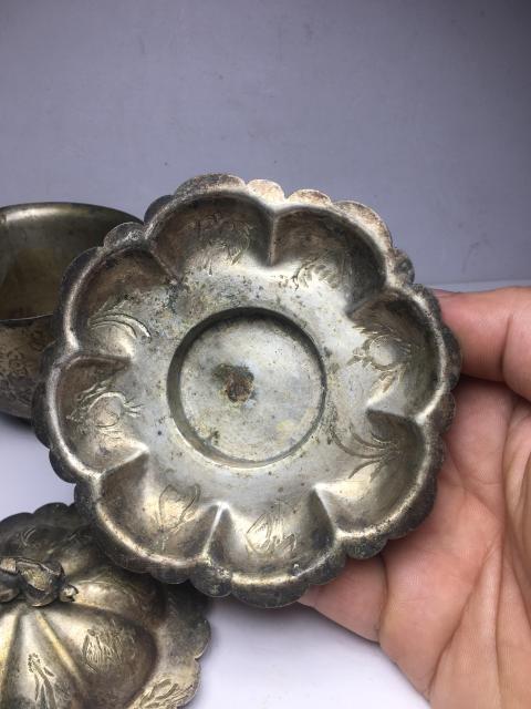 古玩雜項銀刻花卉紋蓋杯一套拍賣，當前價格3888元