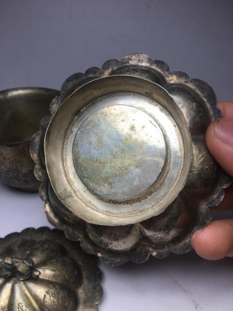 古玩雜項銀刻花卉紋蓋杯一套拍賣，當前價格3888元