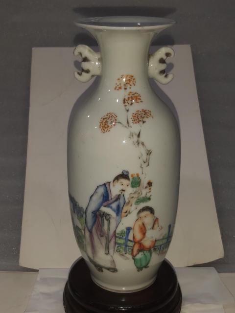 古玩陶瓷粉彩人物故事紋雙耳瓶拍賣,當前價格1680元
