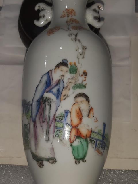古玩陶瓷粉彩人物故事紋雙耳瓶拍賣,當前價格1680元