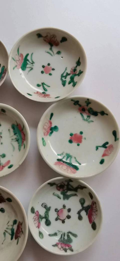 古玩陶瓷粉彩四季花卉紋盤拍賣，當前價格1300元