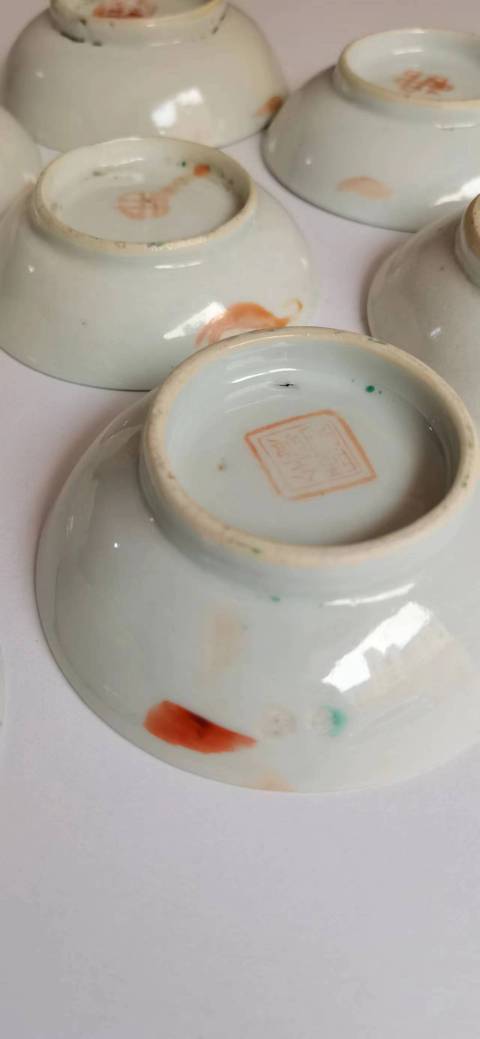 古玩陶瓷粉彩四季花卉紋盤拍賣，當前價格1300元