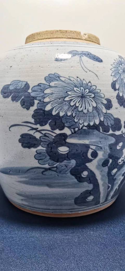 古玩陶瓷青花花蝶紋蓋罐拍賣,當前價格1000元