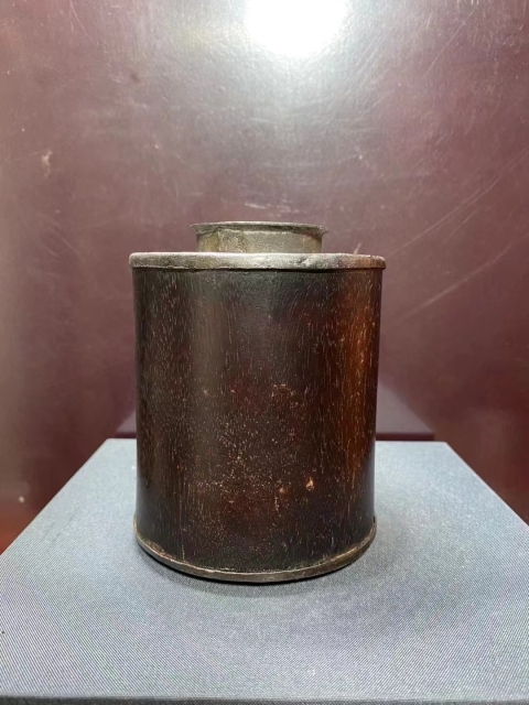 古玩雜項(xiàng)清代.紅木包錫帶楷書款茶葉罐拍賣,當(dāng)前價(jià)格1980元