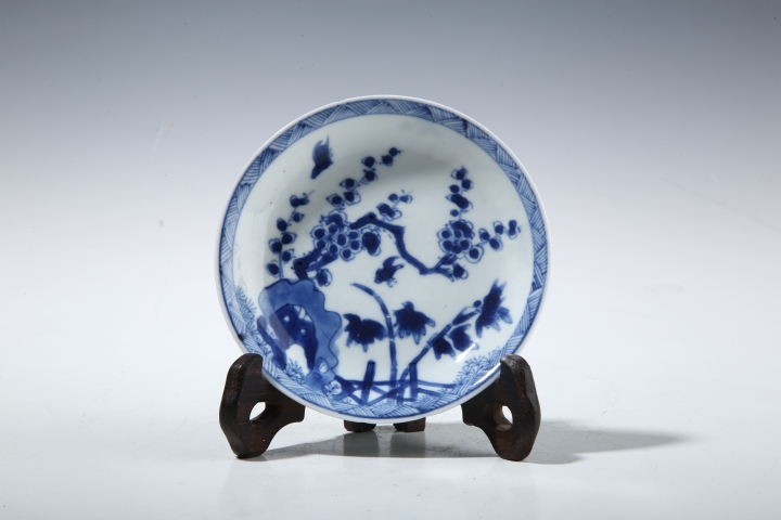 古玩陶瓷清康熙青花洞石花卉賞盤拍賣,當(dāng)前價格1200元