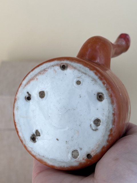 古玩陶瓷清末民初·礬紅地留白酒杯酒壺一套兩件拍賣,當前價格1280元