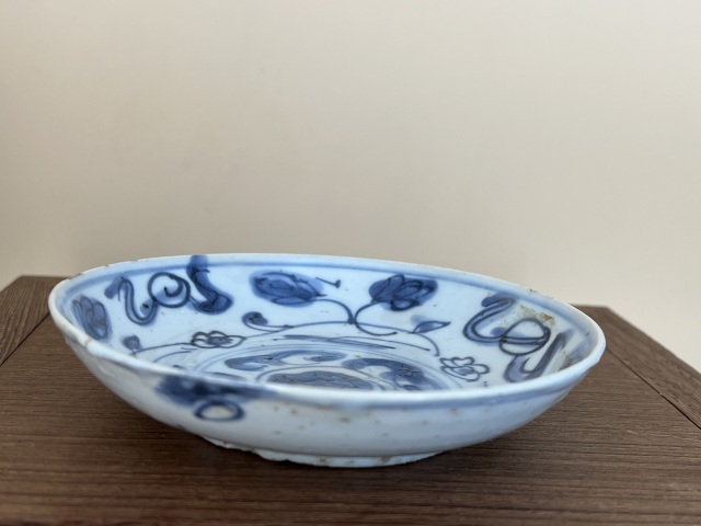 古玩陶瓷明代晚期·青花花卉紋盤一對拍賣,當前價格1080元