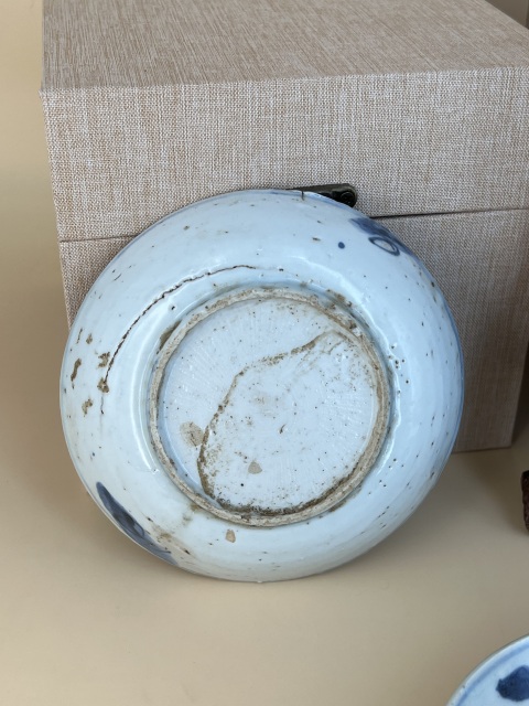 古玩陶瓷明代晚期·青花花卉紋盤一對拍賣,當前價格1080元