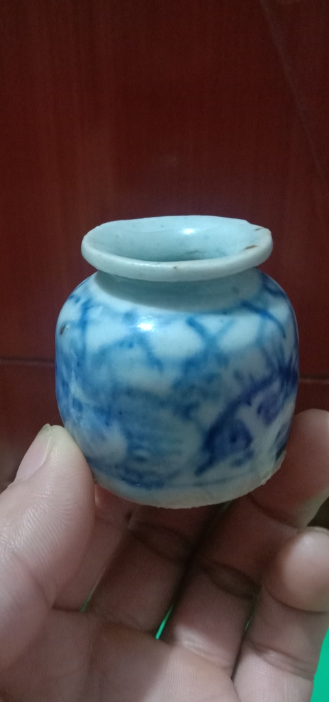 古玩陶瓷清中期.淡描青花花卉紋水盂及海棠小盤330拍賣,當(dāng)前價(jià)格330元
