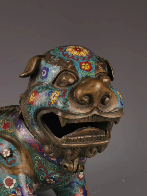 古玩銅器景泰藍獅子拍賣,當前價格45600元